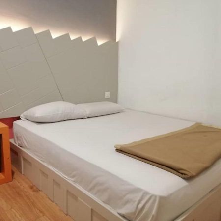 Spot On 89816 Warm Blanket Hotel Johor Bahru Ngoại thất bức ảnh