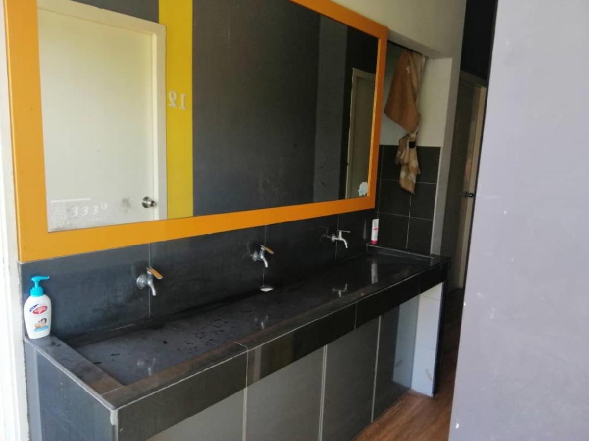 Spot On 89816 Warm Blanket Hotel Johor Bahru Ngoại thất bức ảnh