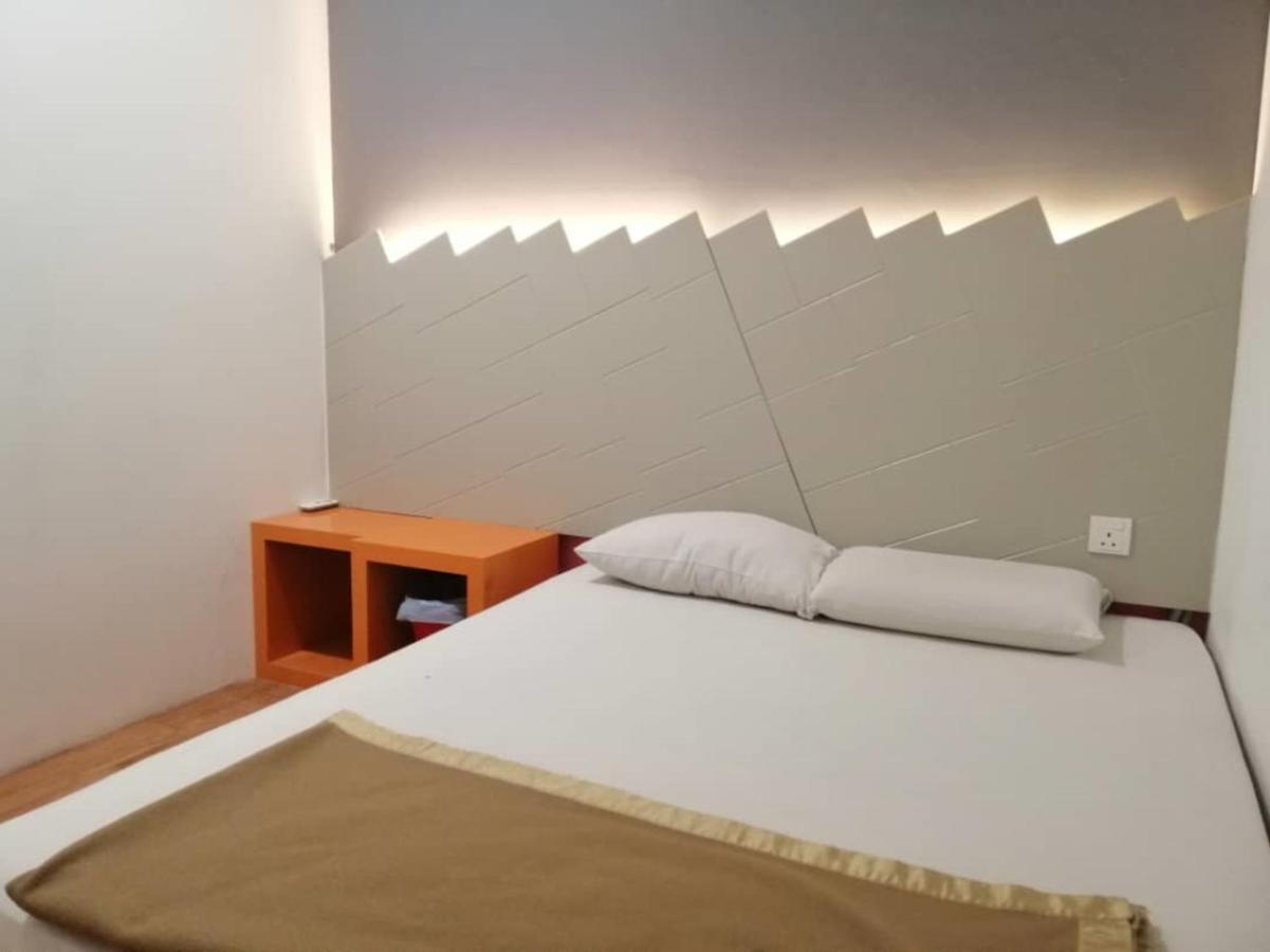 Spot On 89816 Warm Blanket Hotel Johor Bahru Ngoại thất bức ảnh